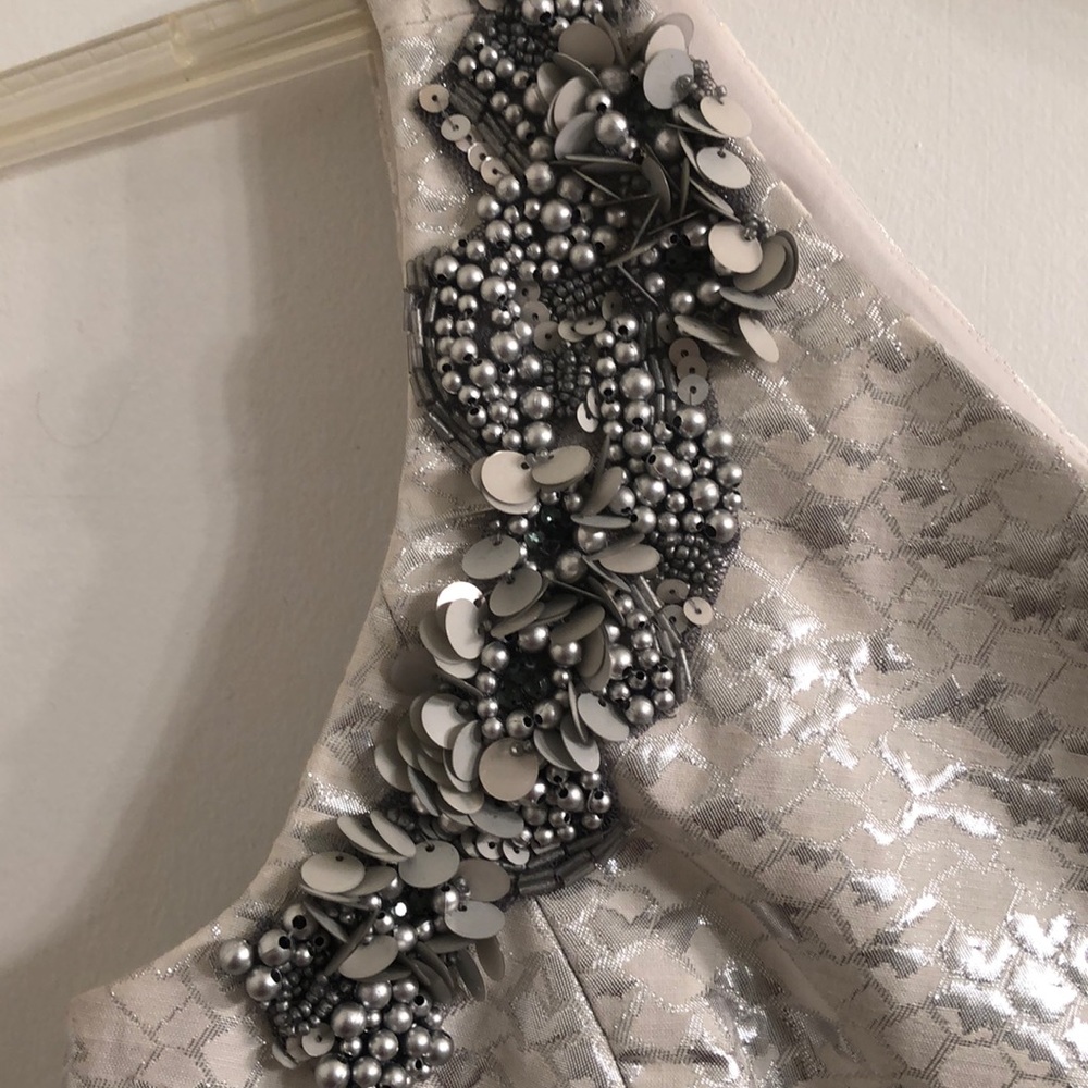 Dress - Picture 3 of 4